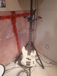 El Degas Bass guitar 200 dollars