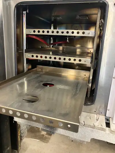 EC09/IDT by Lincat Oven  400v 3 ph. Bench top, lab oven 50c-300c, View more