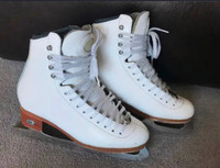 Figure Skates Riedell 223 Stride with Astra Blades