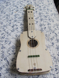 KiwiCo Ukulele