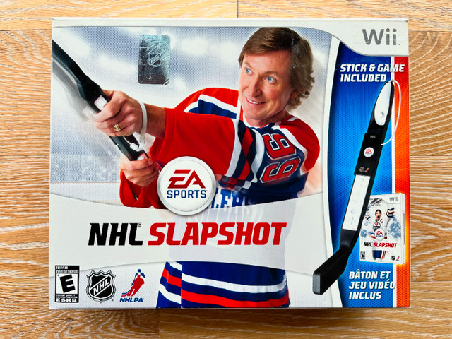 Wii NHL Slapshot Hockey Game and Stick in Nintendo Wii in City of Toronto