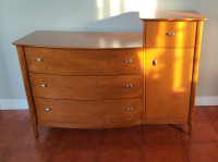 Dresser or baby changing table - Commode ou table à langer
