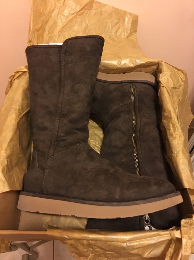Limited edition UGG boot with zipper (sz8) Women's Shoes Edmonton