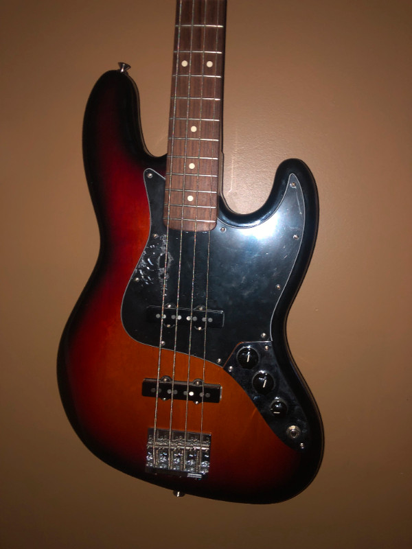 Fender American Special Jazz Bass in Guitars in Calgary - Image 2