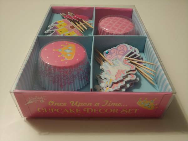 Cupcake Decor Set - New in Kitchen & Dining Wares in Burnaby/New Westminster - Image 4