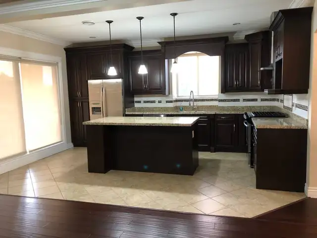 3 Bed/3 Bath Gated Home – Garage – $3,500 Utilities Included