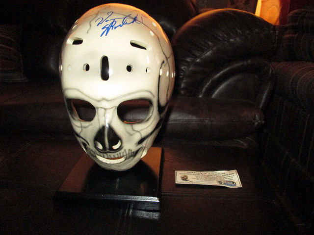 Gilles Gilbert Autographed Full Size Goalie Mask in Arts & Collectibles in Mississauga / Peel Region - Image 3