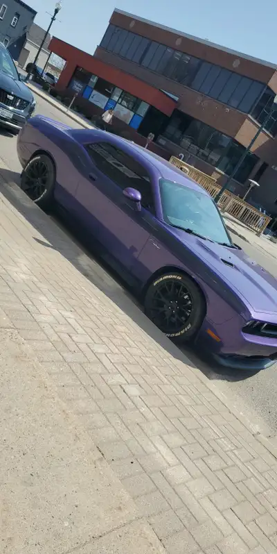2013 Dodge Challenger R/T Classic 5.7L Hemi. 43000 original km. 5 speed Automatic All aftermarket an...