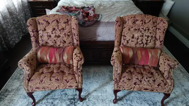 Lancaster Wing back Chair in Chairs & Recliners in Mississauga / Peel Region - Image 2
