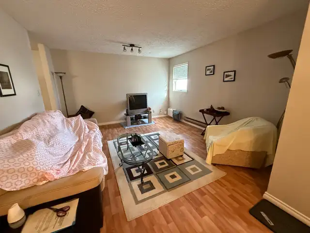 two-bedroom Condo with garage for rent in Long Term Rentals in Regina - Image 2