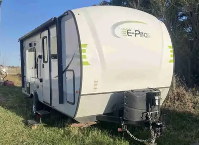 2018 E-Pro 19FD Flagstaff Travel Trailer, excellent condition, Comes fully equipped, ready for campi...