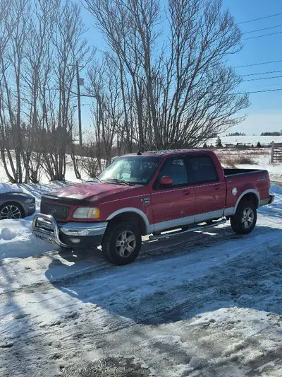 2002 f150 lariat 5.4 triton, 3 sp auto w overdrive Inspected until Oct 26 For inspection will Need r...