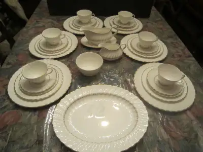 Royal Doulton ADRIAN fine bone china set for 6, View more