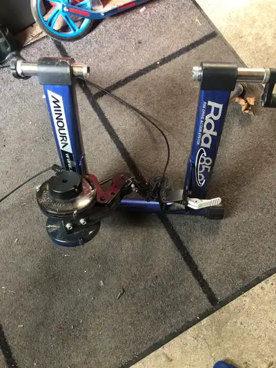 Minora Rda850 indoor bike trainer, View more