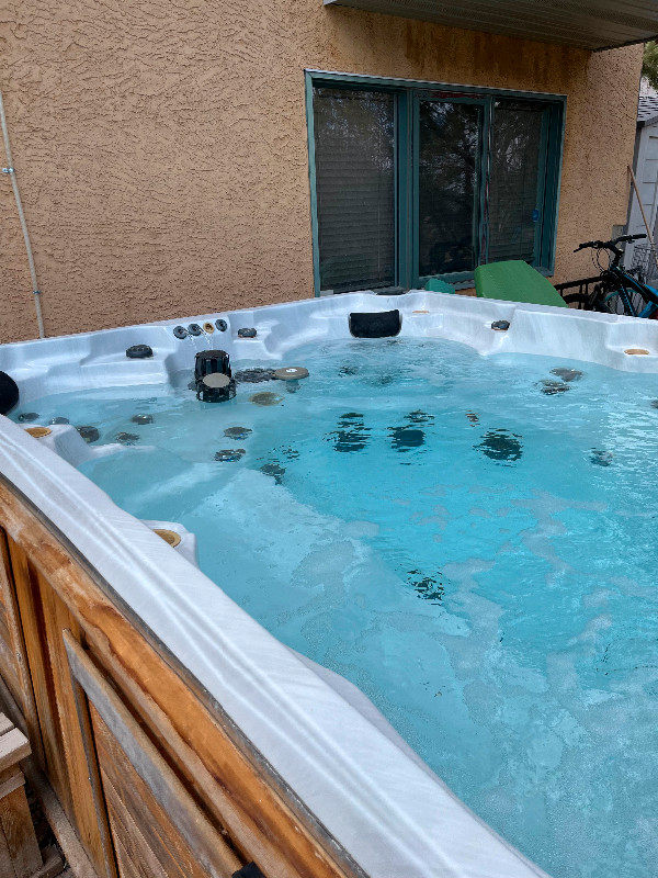 Hot Tub for sale in Hot Tubs & Pools in Regina - Image 3