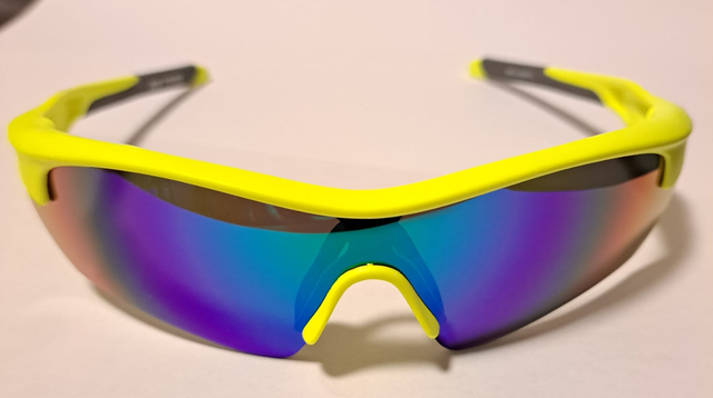 Sunglasses for kids (new) in Other in Markham / York Region - Image 2