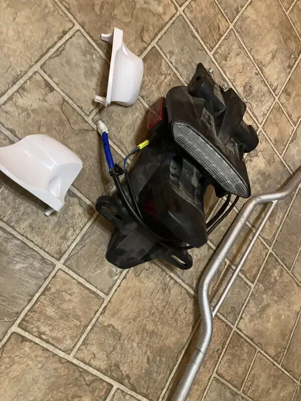 Various stock parts of a WR250r in Dirt Bikes & Motocross in City of Halifax - Image 4