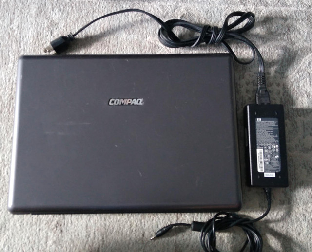 Compaq Presario V6105NR 15" notebook with power supply& battery in Laptops in City of Toronto