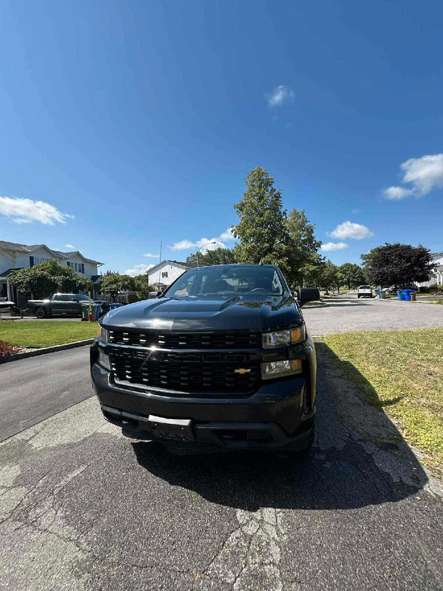 Chevrolet Silverado 1500 2020 in Cars & Trucks in Gatineau - Image 2