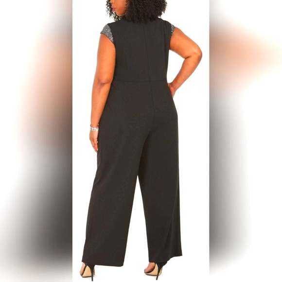 Calvin Klein Women's Jumpsuit - Size 24 W dans Femmes - Robes et jupes  à Ville de Montréal - Image 2