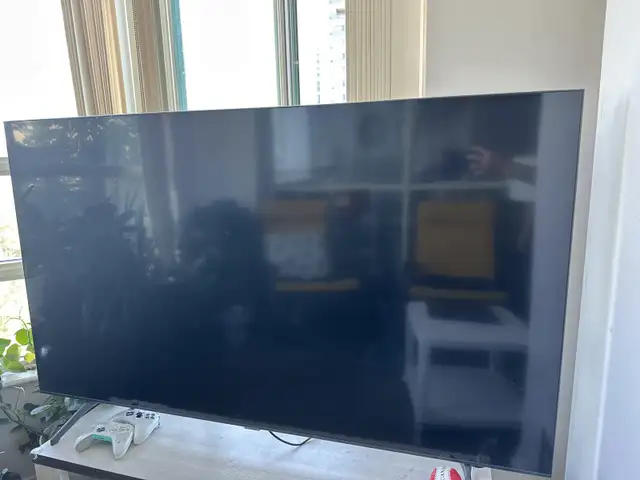 smart tv Samsung  in TVs in Markham / York Region - Image 2