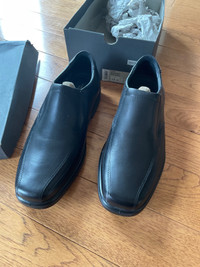 Men’s leather  Hush Puppies slip on loafers