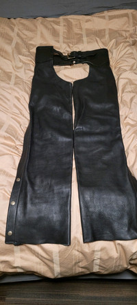 New  Fox Creek leather chaps USA Made