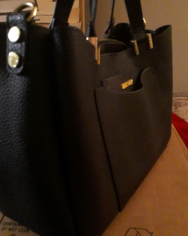 Original Steve Madden  black leather handbag in Women's - Bags & Wallets in Gatineau - Image 3