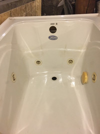 Hydro massage bath tub