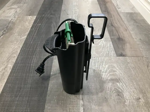 Small internal aquarium filter  in Fish for Rehoming in London - Image 3
