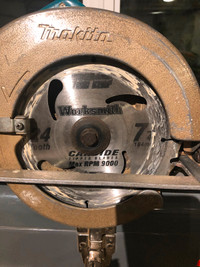 Makita 5007NBA 7-1/4" Circular Saw Corded Comes with metal case