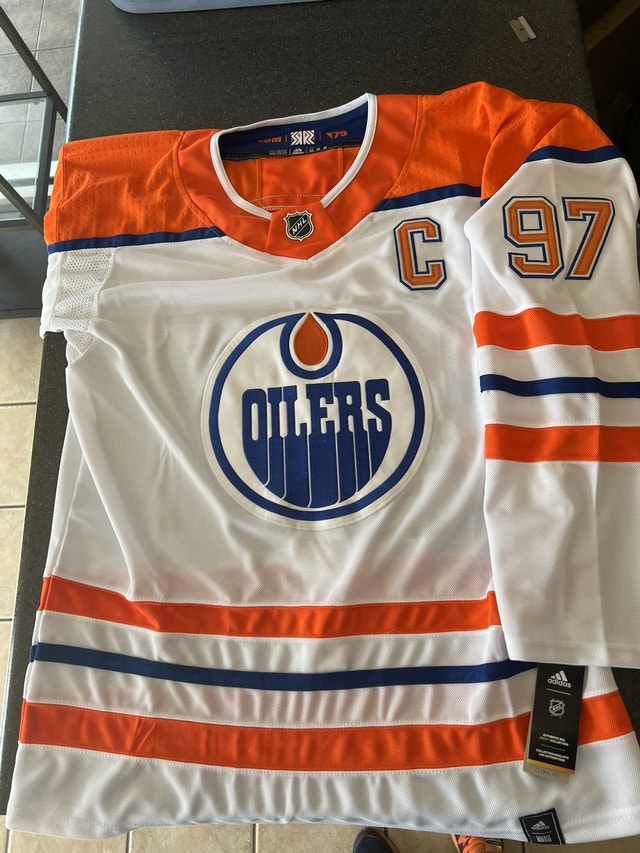 Connor McDavid Reverse Retro Jersey Hockey Edmonton Kijiji