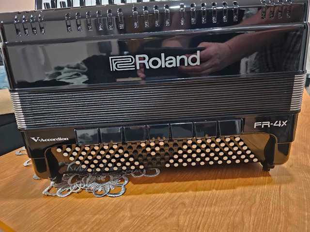 Roland FR4X  dans Pianos et claviers  à Ville de Montréal - Image 2