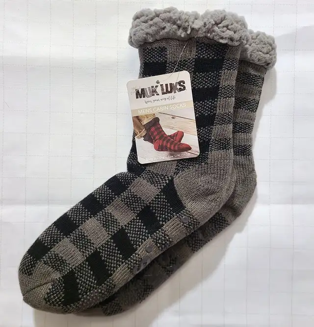 BNWT - Muk Luks - (Size 11-13) Men's Cabin Socks