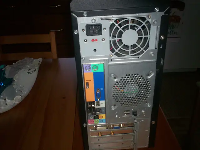 Desktop Computer in Desktop Computers in Ottawa - Image 3