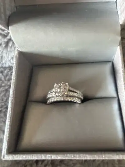 Women’s wedding ring set , View more