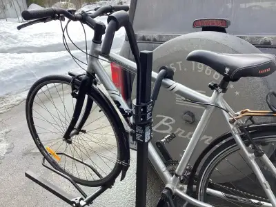 vélo + hollywood rack, View more