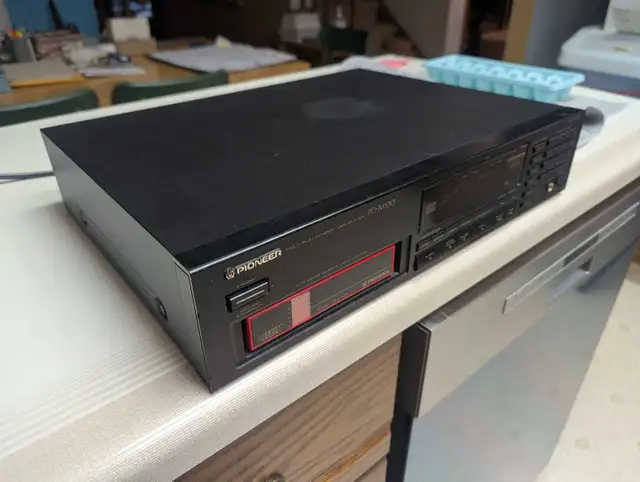 Pioneer PD-M530 Multidisc CD Player in Stereo Systems & Home Theatre in Strathcona County - Image 4