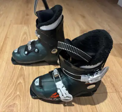 Kids ski boots (20 / 20.5), View more