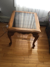 1 coffee table, 2 end tables 2 lamps, excellent condition 