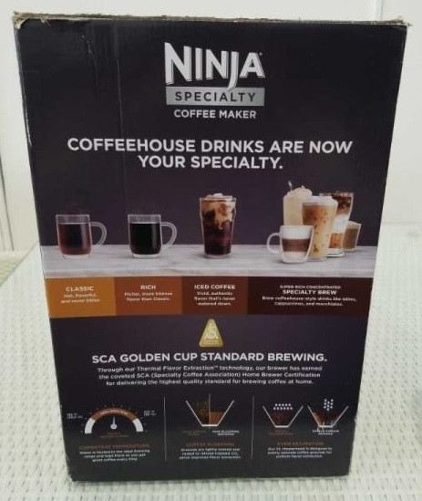 Ninja CM401 10-Cup Stainless Coffee Maker in Coffee Makers in Burnaby/New Westminster - Image 2