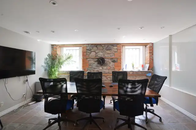 Professional Executive Office Med Spa Wellness Event Centre in Commercial & Office Space for Rent in Mississauga / Peel Region - Image 11