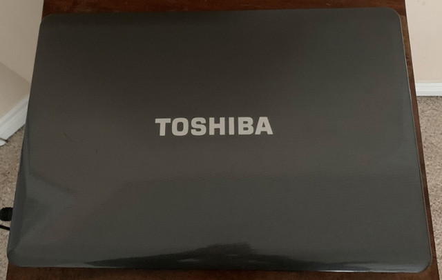 Toshiba Satellite Laptop Model L500 in Laptops in Hamilton - Image 2