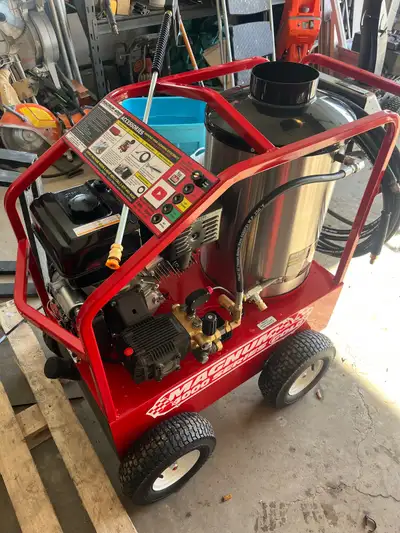 Hot water pressure washer, 4000 psi. Unit is new and tested ( under 1 hour of use) Doesn’t come with...