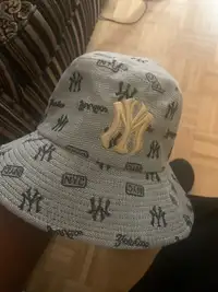 NYC bucket hat 