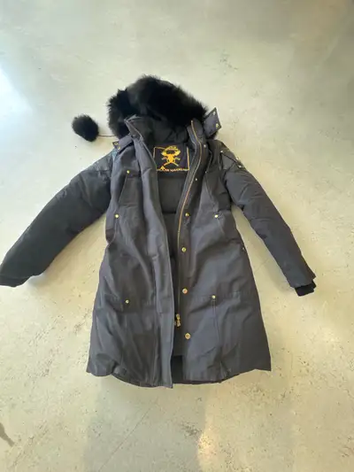Moose Knuckles  Medium Ladie, View more