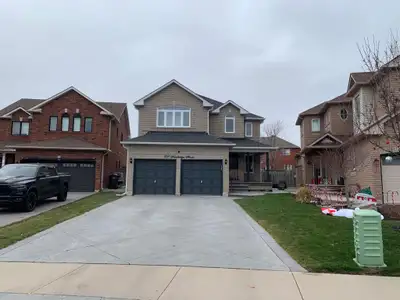 Three rooms for rent. Main floor