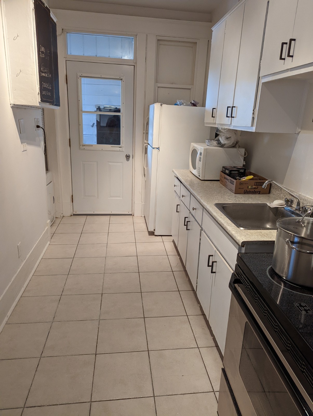 4 Beds 1 Bath Apartment — photo 3