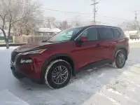 Nissan Rogue S AWD 2022 - only 800 km