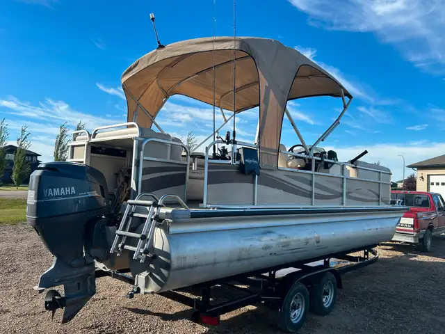 2001 Premiere Elite 24’ Tritoon in Powerboats & Motorboats in Edmonton - Image 11